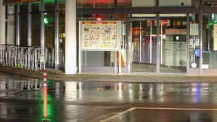 Ein vierjähriges Mädchen ist in einem Supermarkt in Baden-Württemberg mit einem Messer attackiert worden. Foto: David Pichler/dpa
