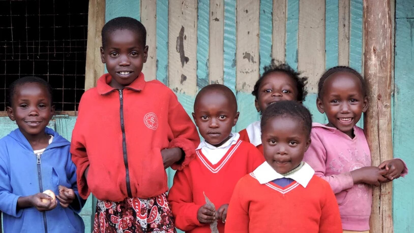 Ihnen kommt der Erlös aus dem Shirt-Verkauf von Pamoia zugute: Kindern in Kenia.