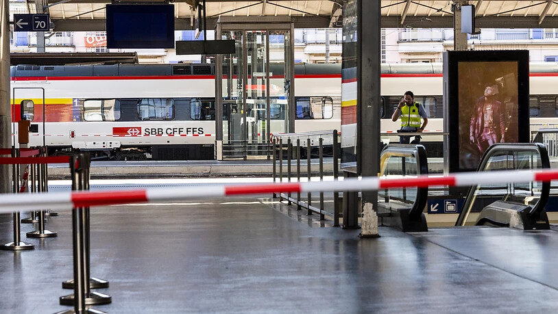 Der Bahnhof Lausanne wurde am Samstagnachmittag geräumt, nachdem zwei herrenlose Koffer entdeckt worden waren.
