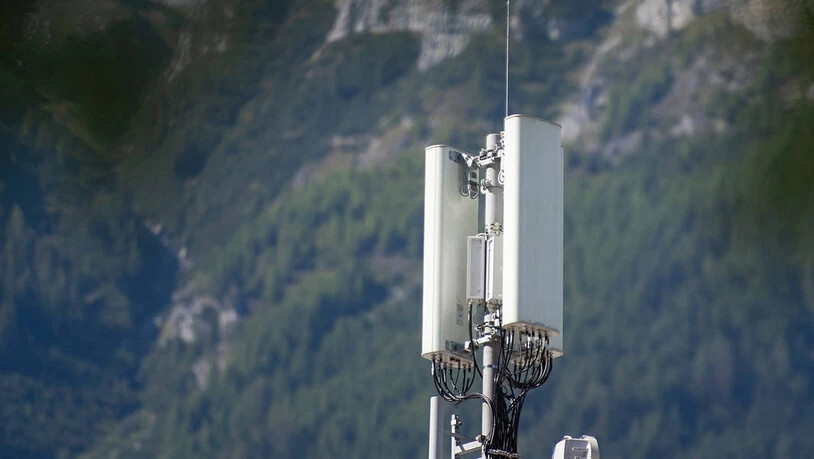 Für Mobilfunkanlagen im 5-G-Standard gelten neue Regeln: Blick auf eine 5-G-Antenne im Westen von Chur. 