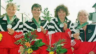 Ein unvergesslicher Tag: Am 3. August 1996 holen Gabi Müller, Sabine Eichenberger, Ingrid Haralamow und Daniela Baumer (von links) im Kajak-Vierer die olympische Silbermedaille im 500-Meter-Sprint.
