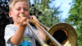 Grosse Töne von jungen Leuten: Es lohnt sich, früh damit zu beginnen, das Spielen eines Instruments zu lernen.