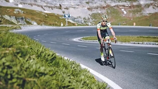 Colin Stüssi fährt sich in den Alpen in Form. Bild: Pressedienst