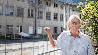 Werner Hürlimann arbeitet über 30 Jahre in der alten Kaserne in Glarus, nun wird sie nach fast 80 Jahren abgerissen. 