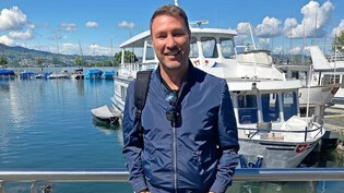 Jeff Tomlinson tritt die Reise in die Region am anderen Ende des Zürichsees an – nach Kloten, wo er den Traditionsklub in die National League führen soll. 