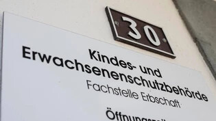 Zurück an die Kesb in Glarus: In einem Fall muss die Kinder- und Erwachsenenschutzbehörde überprüfen, was sie zum Wohl zweier Kinder angeordnet hat.