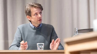 Will in den Churer Stadtrat: Johannes Meyer an einer Medienkonferenz am Freitagvormittag.