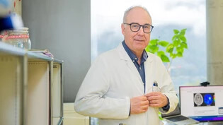 Fairness: Roger von Moos ist Chefarzt Onkologie im Kantonsspital in Chur. Er kämpft an vorderster Front, damit alle Patientinnen und Patienten gleichberechtigten Zugang zu wichtigen Medikamenten bekommen. 