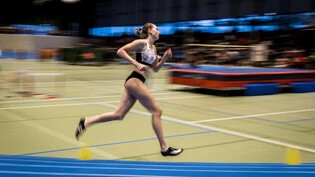 Schnell unterwegs: Im 800-Meter-Lauf stellt Liana Trümpi eine neue Bestleistung auf und läuft sechs Sekunden schneller als ihre bishere Bestzeit.