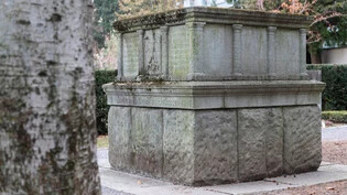 Hat einiges in Bewegung gebracht: Das nationalsozialistische Denkmal auf dem Churer Friedhof Daleu wird jetzt mit einer erklärenden Tafel versehen.