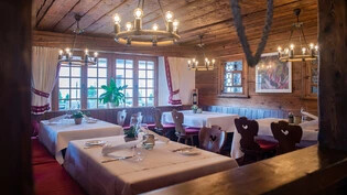 Während in ländlichen Regionen in anderen Kantonen immer mehr Restaurants schliessen müssen, profitiert Graubünden vom Tourismus. 