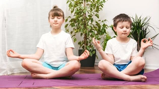 Für die Gesundheit: Yoga fördert die Konzentration und zeigt den Kindern, wie sie sich entspannen können.