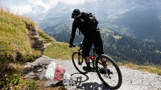 Koexistenz statt Trennung: Biken auf Wanderwegen soll im Kanton Glarus nicht wie in Appenzell Innerrhoden verboten werden.