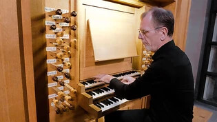 Mit Ralf Borghoff besucht ein renommierter Orgelmusiker die Marienkirche. 